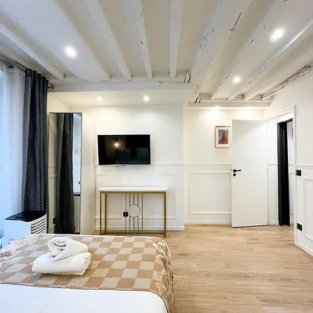 Apartment 93 - Luxury Flat In Le Marais *
