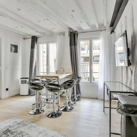 Apartment 93 - Luxury Flat In Le Marais Paris