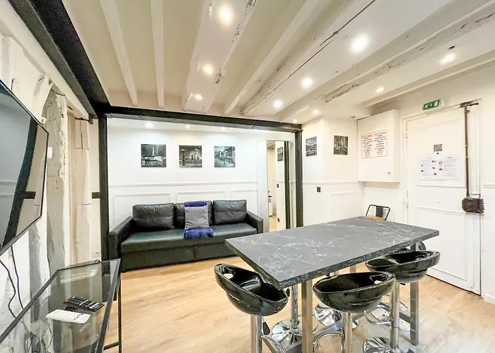 93 - Luxury Flat In Le Marais Parijs